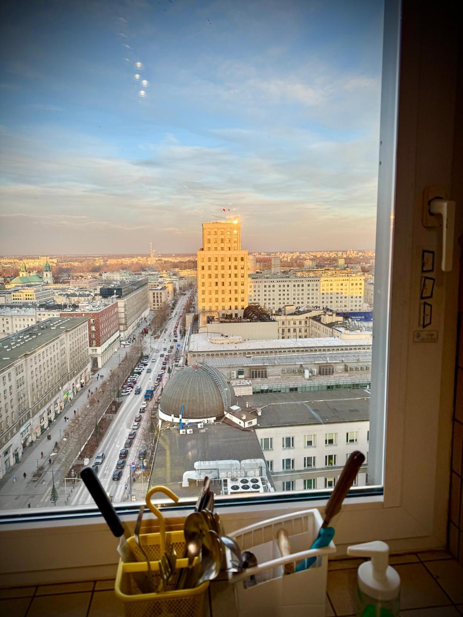 Super Apartment Yellow 2X Metro Fast Wifi 1 Gbs Netflix Panorama Miasta Варшава Екстериор снимка