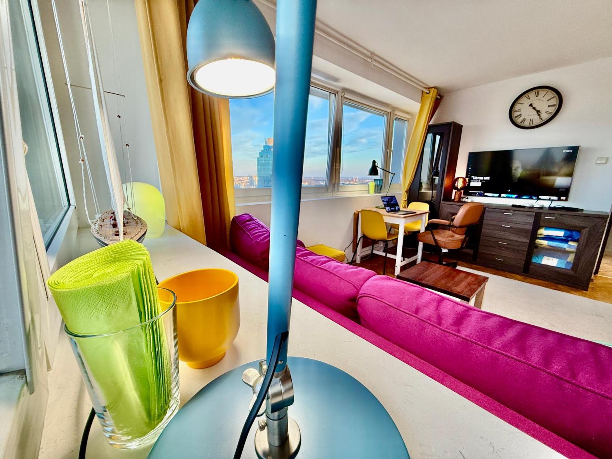 Super Apartment Yellow 2X Metro Fast Wifi 1 Gbs Netflix Panorama Miasta Варшава Екстериор снимка